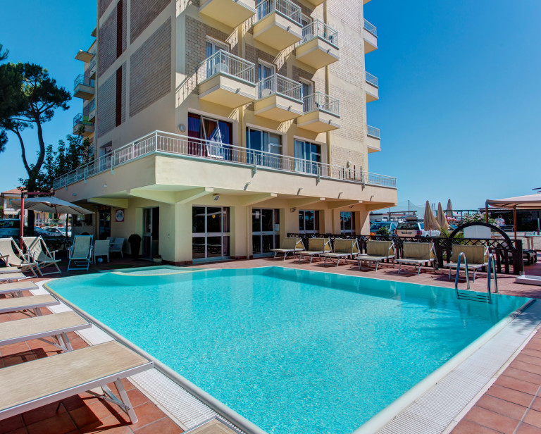 media.Slide_Piscina_2Hotel_David_LidoDiSavio