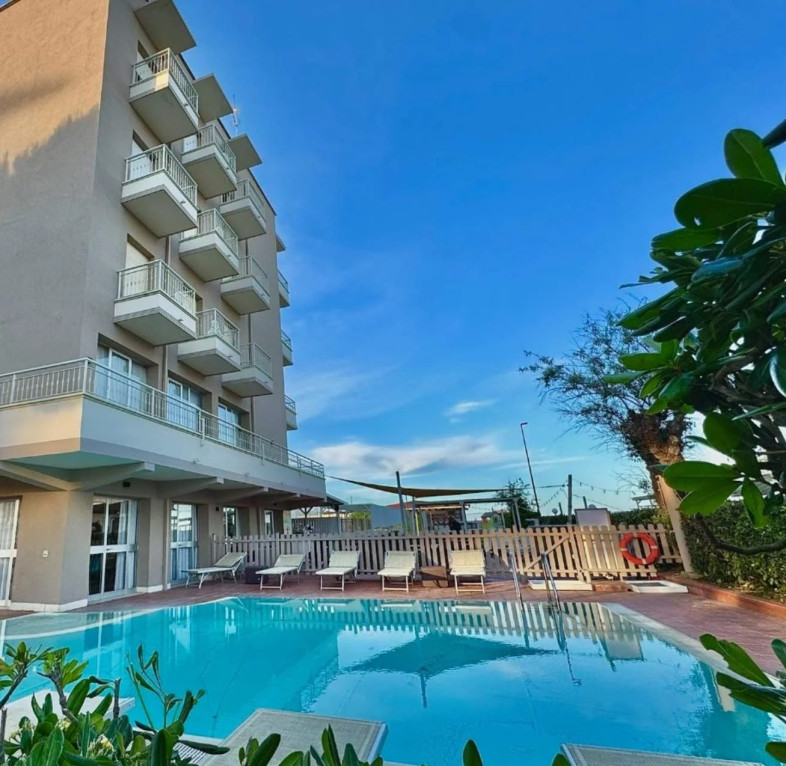 media.esterno_david_piscina