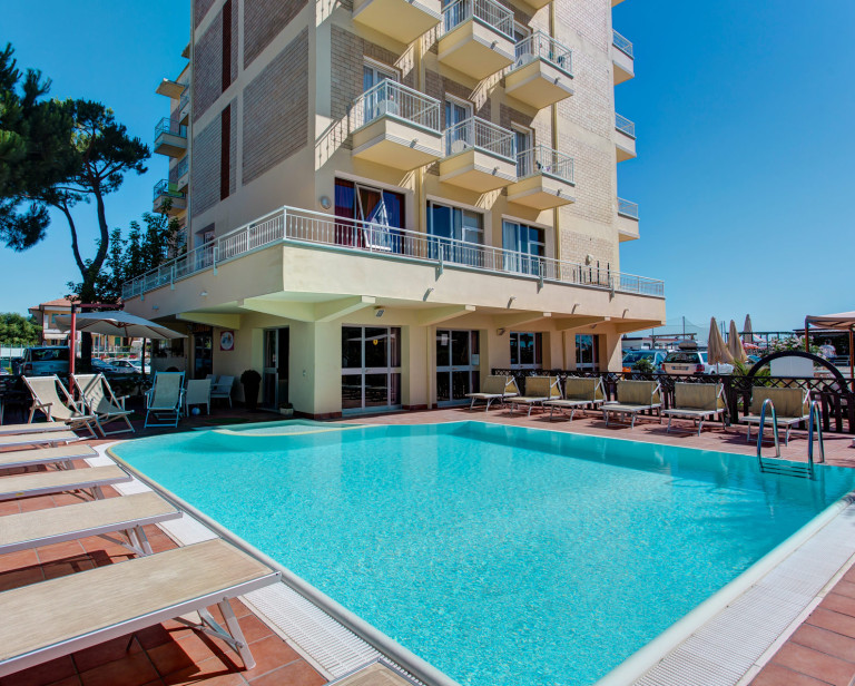 media.Slide_Piscina_2Hotel_David_LidoDiSavio