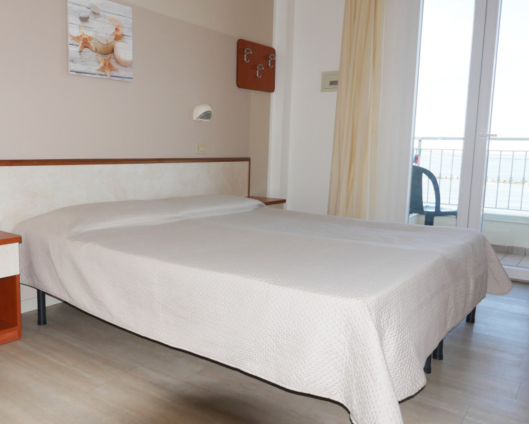 media.Slide_CamereMatrimoniali_1Hotel_David_LidoDiSavio